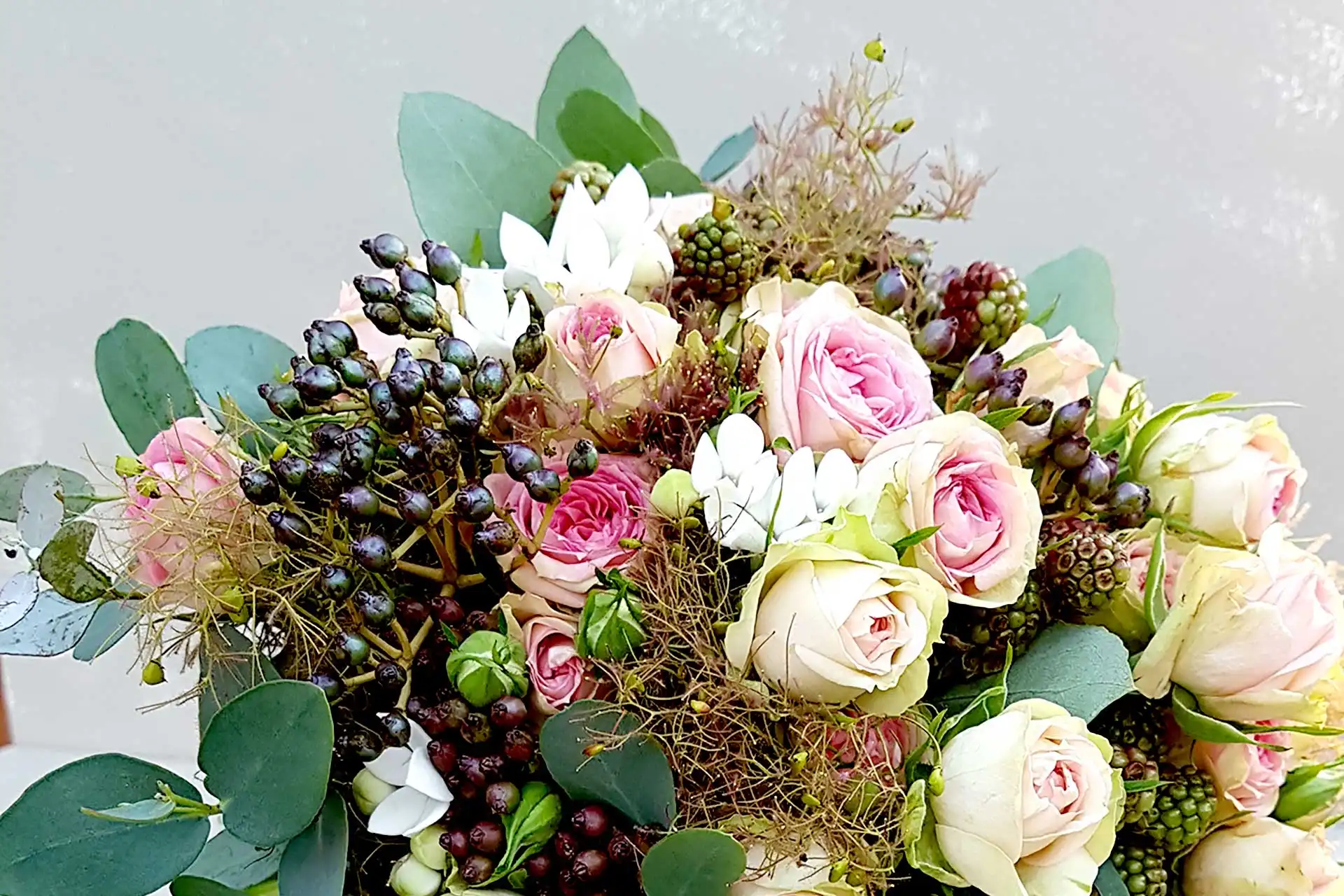 Greta - Blumen, Ideen & mehr... Wir lassen Blumen strahlen – in ihrer reinsten Form, ganz natürlich. Hochzeitsstrauss - Unikat mit Liebe zum Detail.